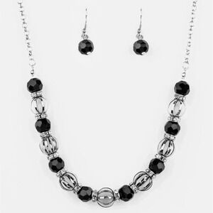 Metro Majestic Black Necklace Paparazzi New